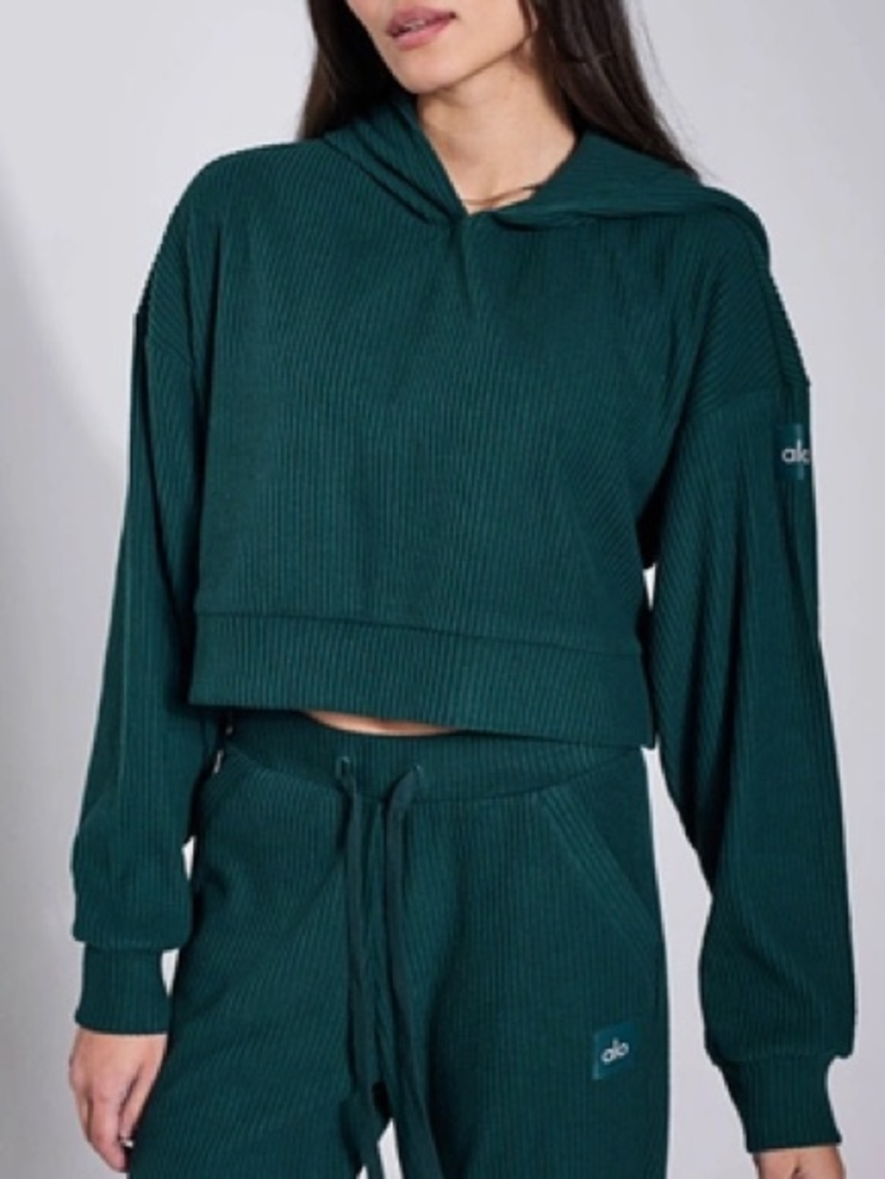 Alo Yoga Muse Ribbed Cropped Hoodie in Midnight Green Small